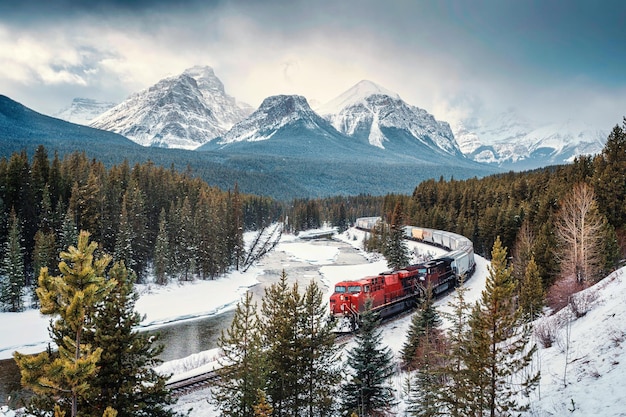 Glacier Express co z samochodem podczas takiej podróży?