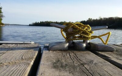 Co zabrać na rejs po Mazurach, by podróż była udana?